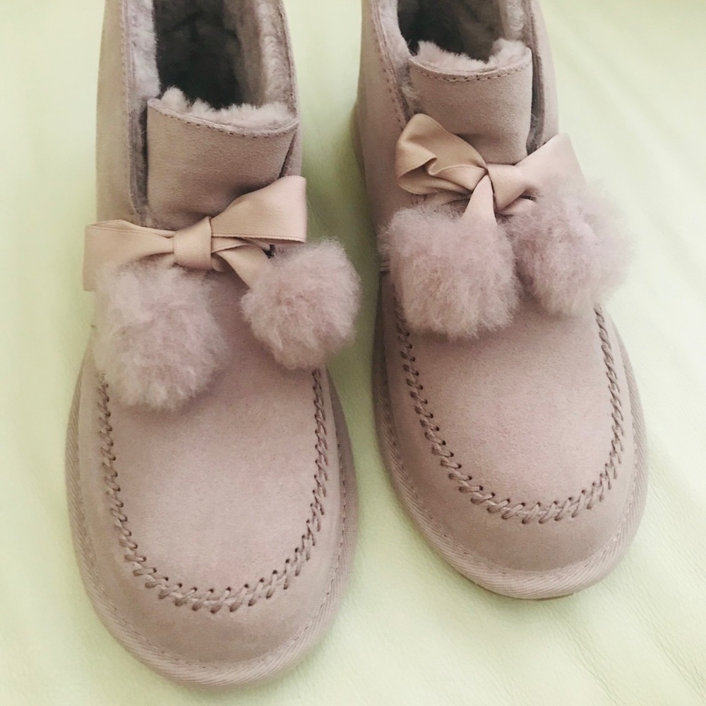 UGG grey(size 6) - Picture 12 of 15